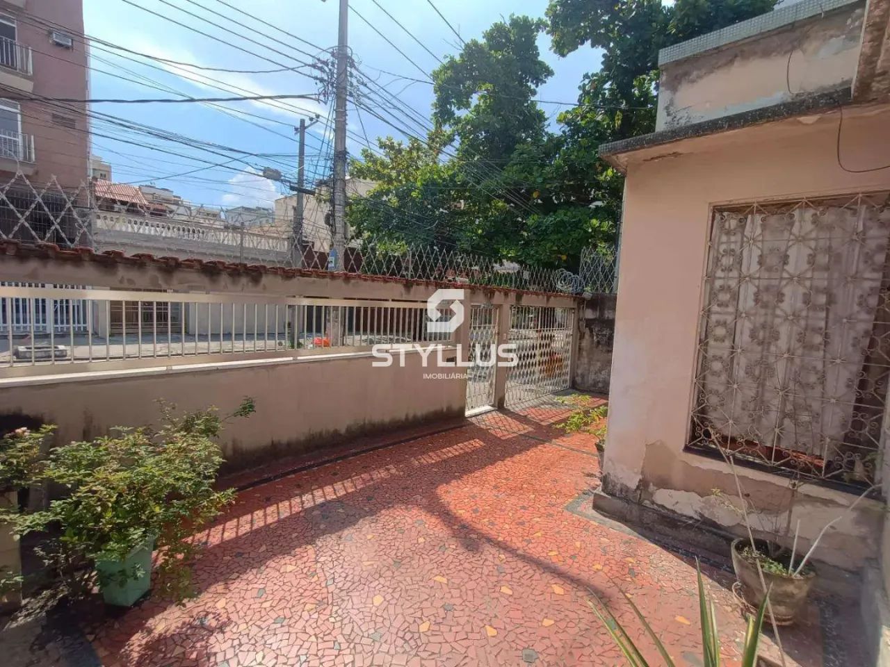 Casa Ampla em Rua Tranquila no Meier com Quintal e Potencial para Ampliação! M01X - Foto 5