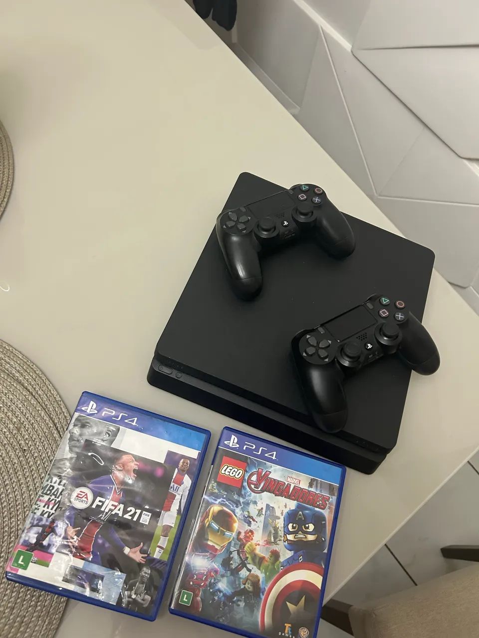 PS4 Slim 1TB + 2 controles originais + 2 jogos  - Foto 2