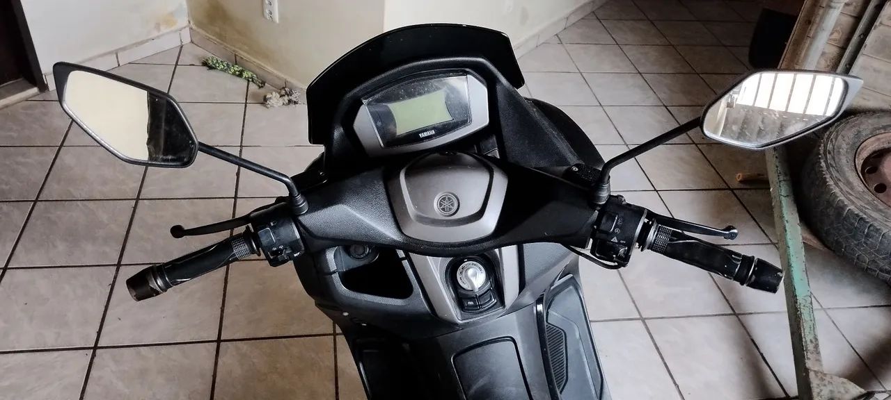Nmax 160 preta com ABS  - Foto 3