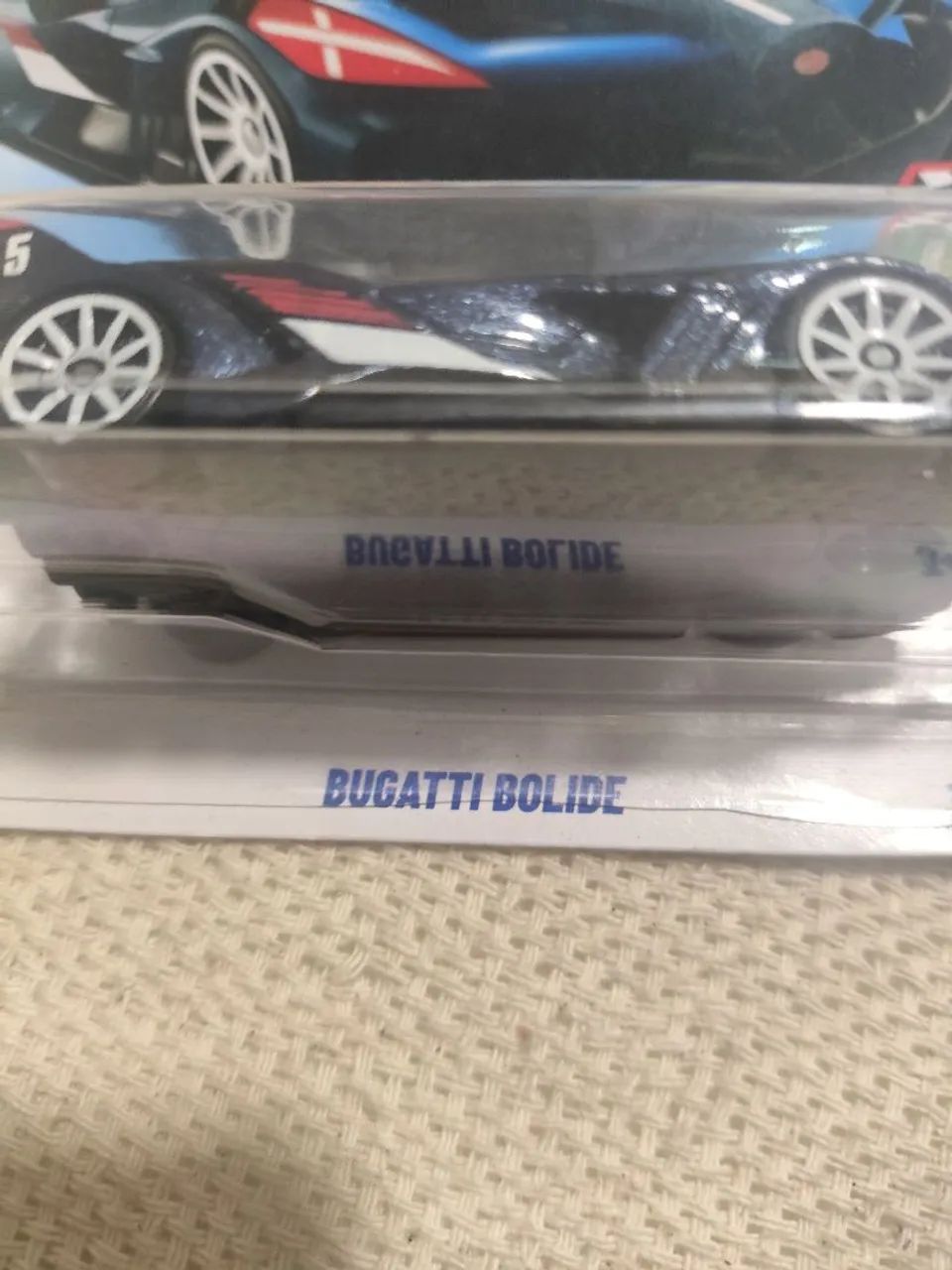 Hot Wheels Bugatti Bolide - Foto 3
