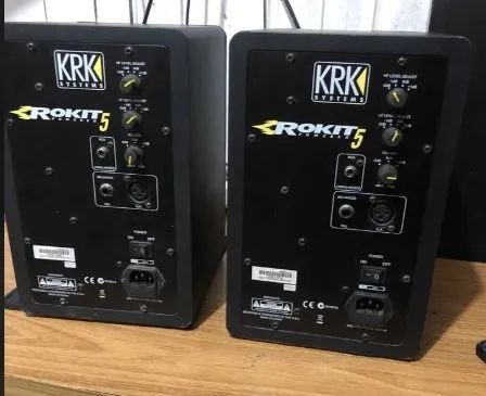 Monitores de audio KRK