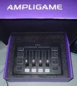 Mesa de som/interface de áudio Fifine SC3 