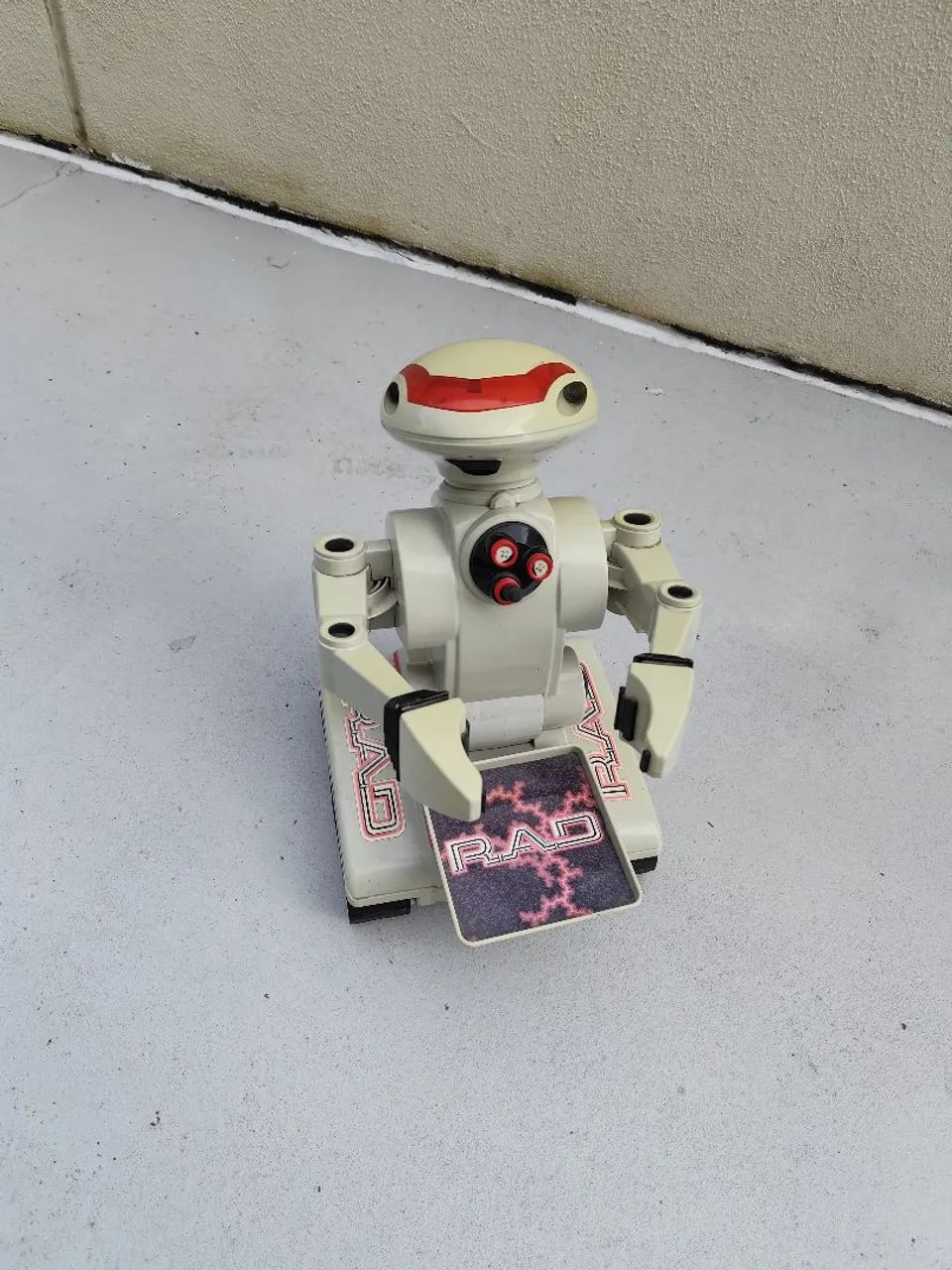 Robô RAD Toymaxx sem controle