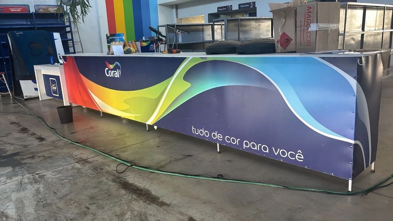 Balcão para lojas 5,5m x 50cm 