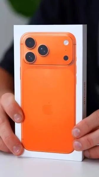 Vendo IPhone 17 pro Max na caixa com nota fiscal 