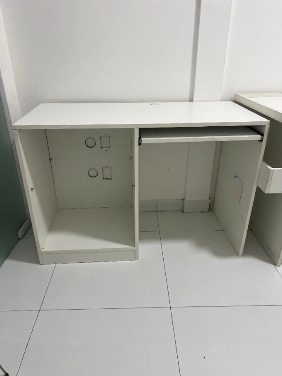Office Desk / Computer Desk with Cable Management