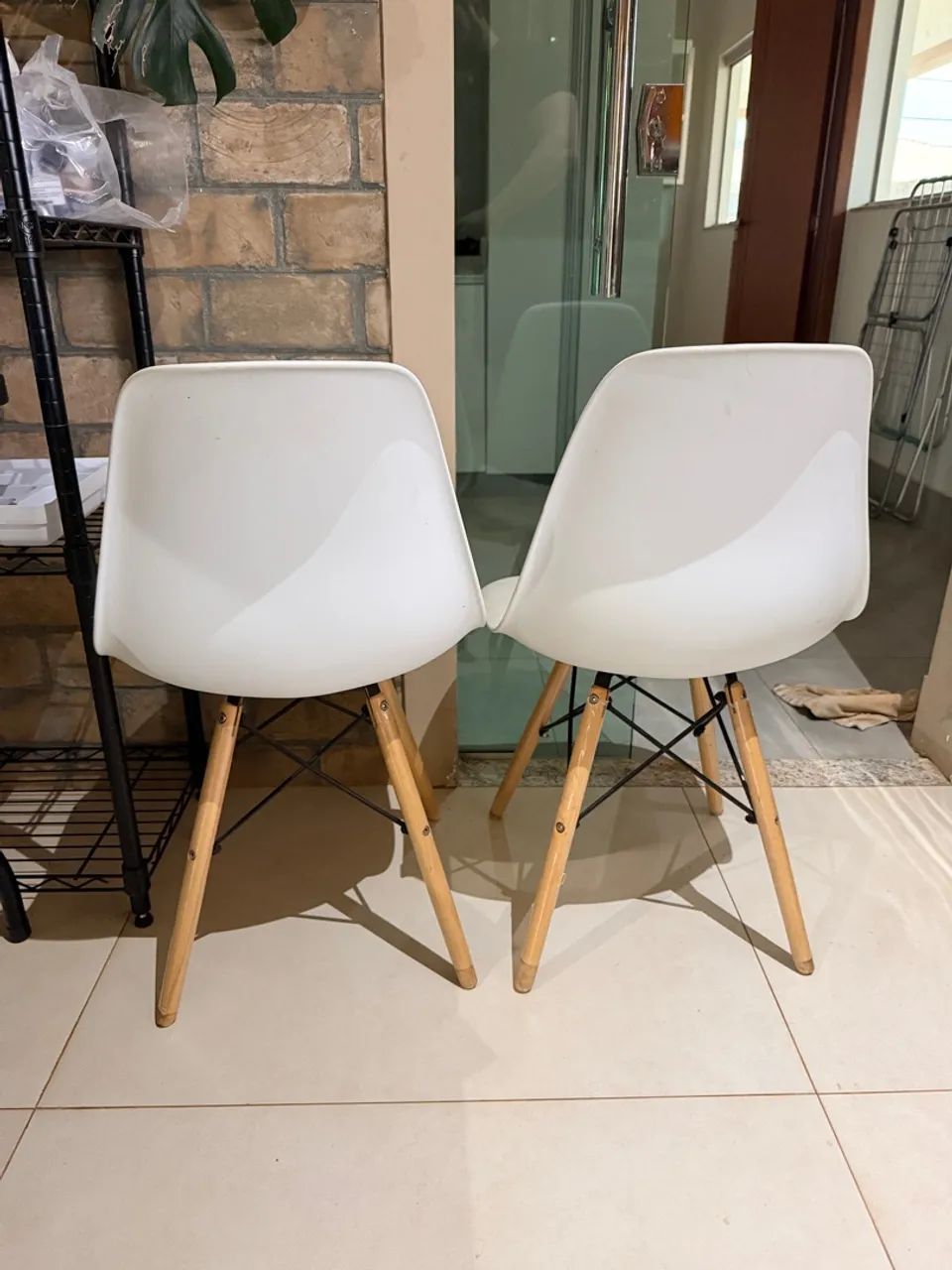 Cadeiras Brancas Eames Mobly - Foto 3