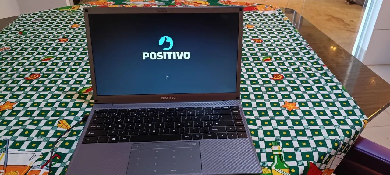 Vende-se notebook para estudos positivo 