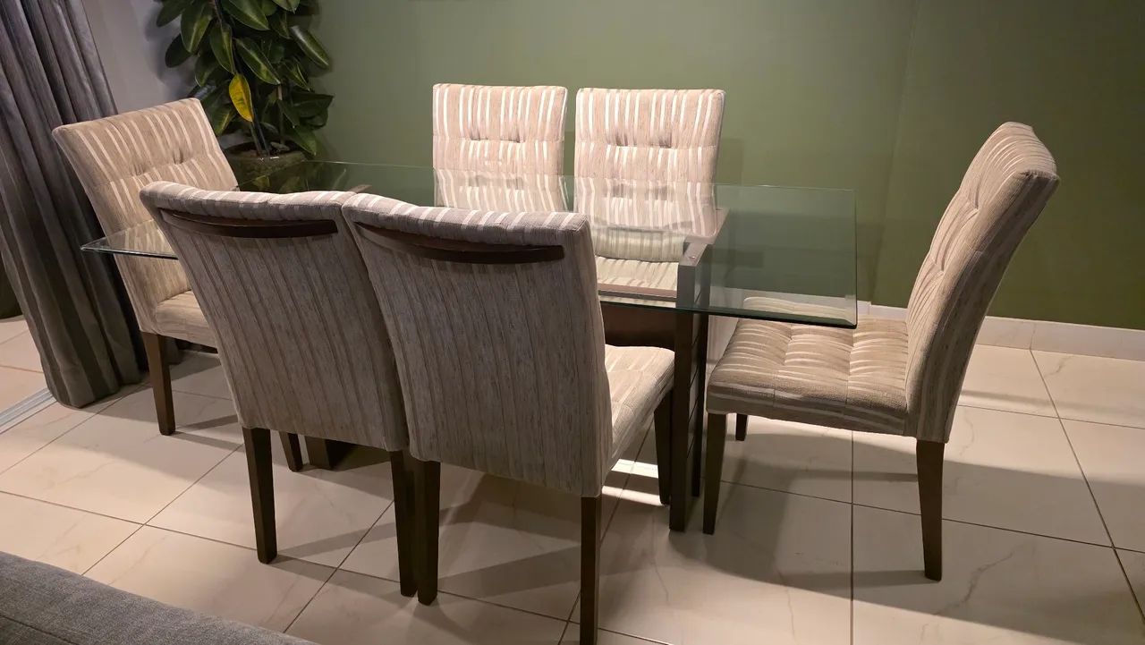 Mesa de Jantar 1,80m + 6 Cadeiras Estofadas | Excelente Estado - Foto 2