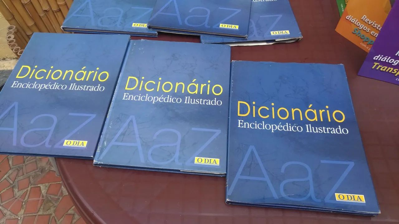 Lote 8Livros Dicionario O Dia, de A a Z, bom estado. - Livros e