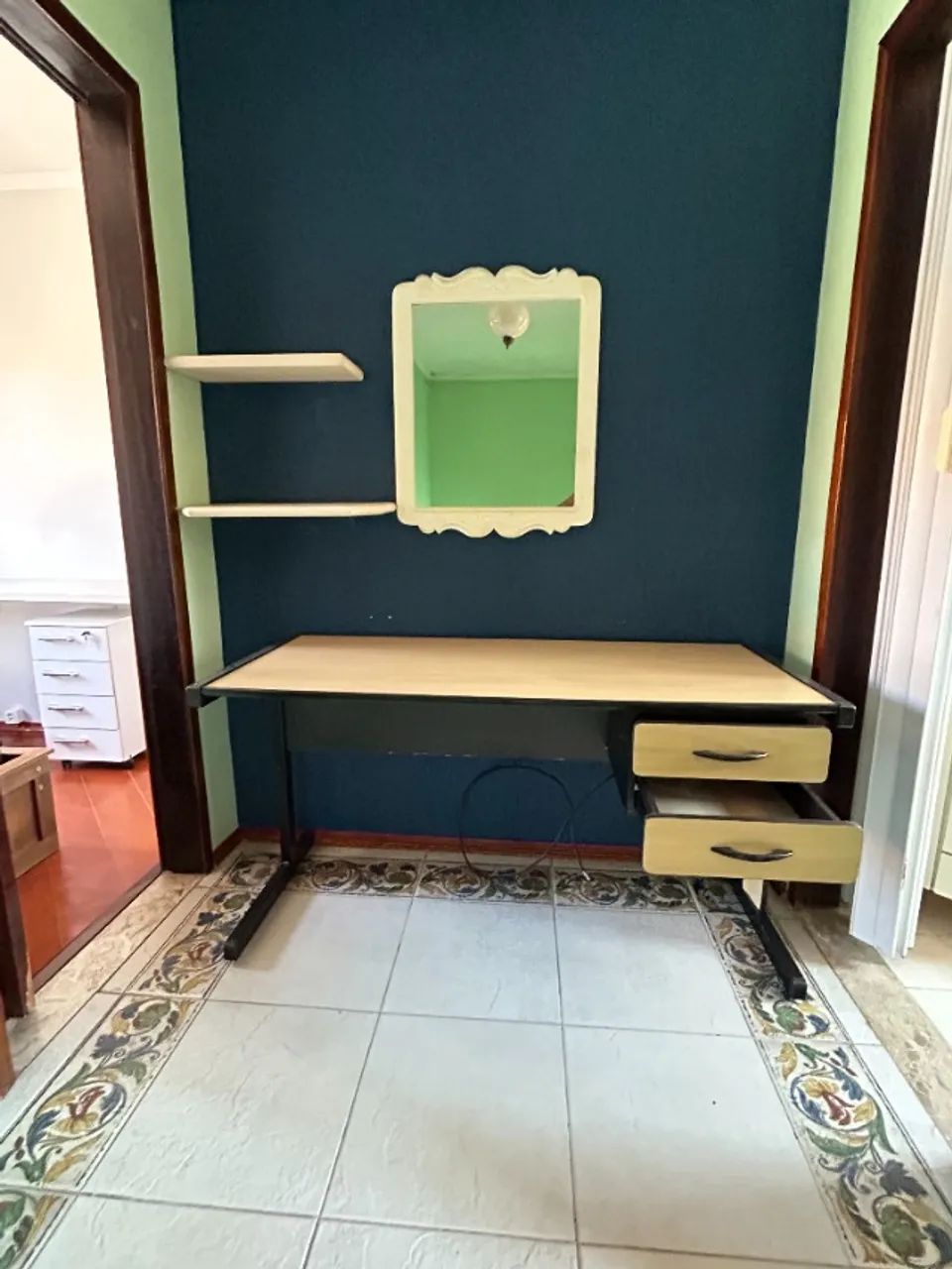Desk with 2 Drawers