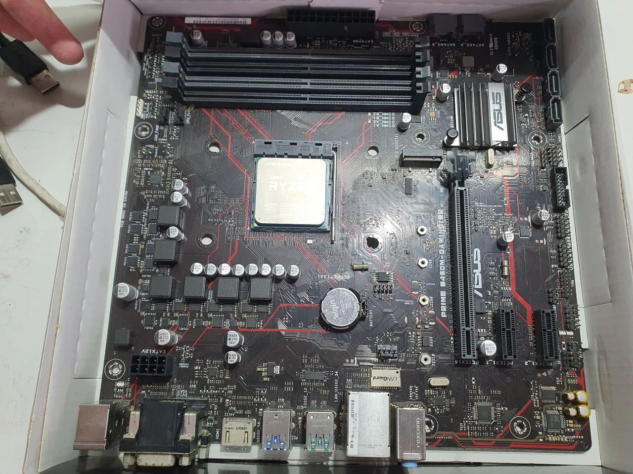 Kit Ryzen 3 2200G + B450