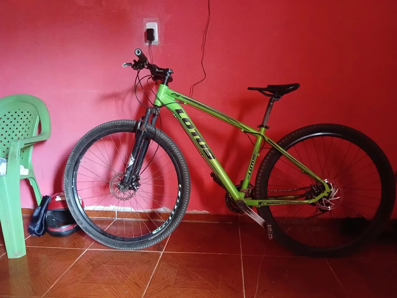 Vendedor uma bicicleta aro 29