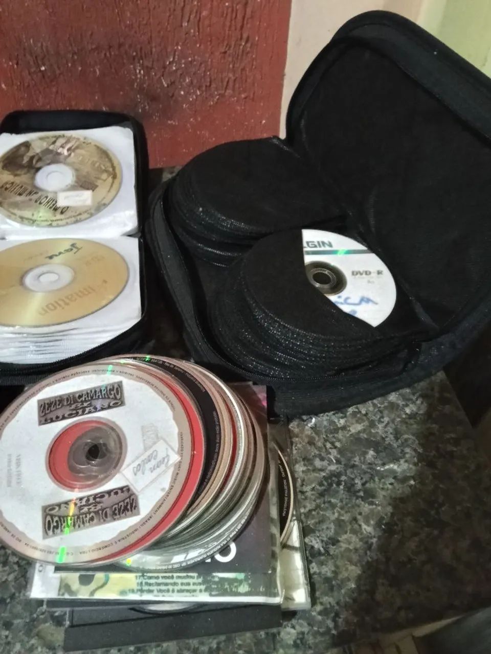 400 CDs e DVDs pra sair hj - Foto 5