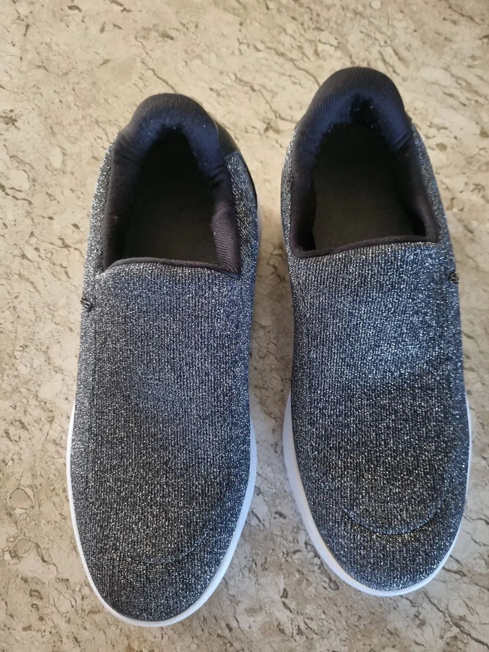 Tênis novo..