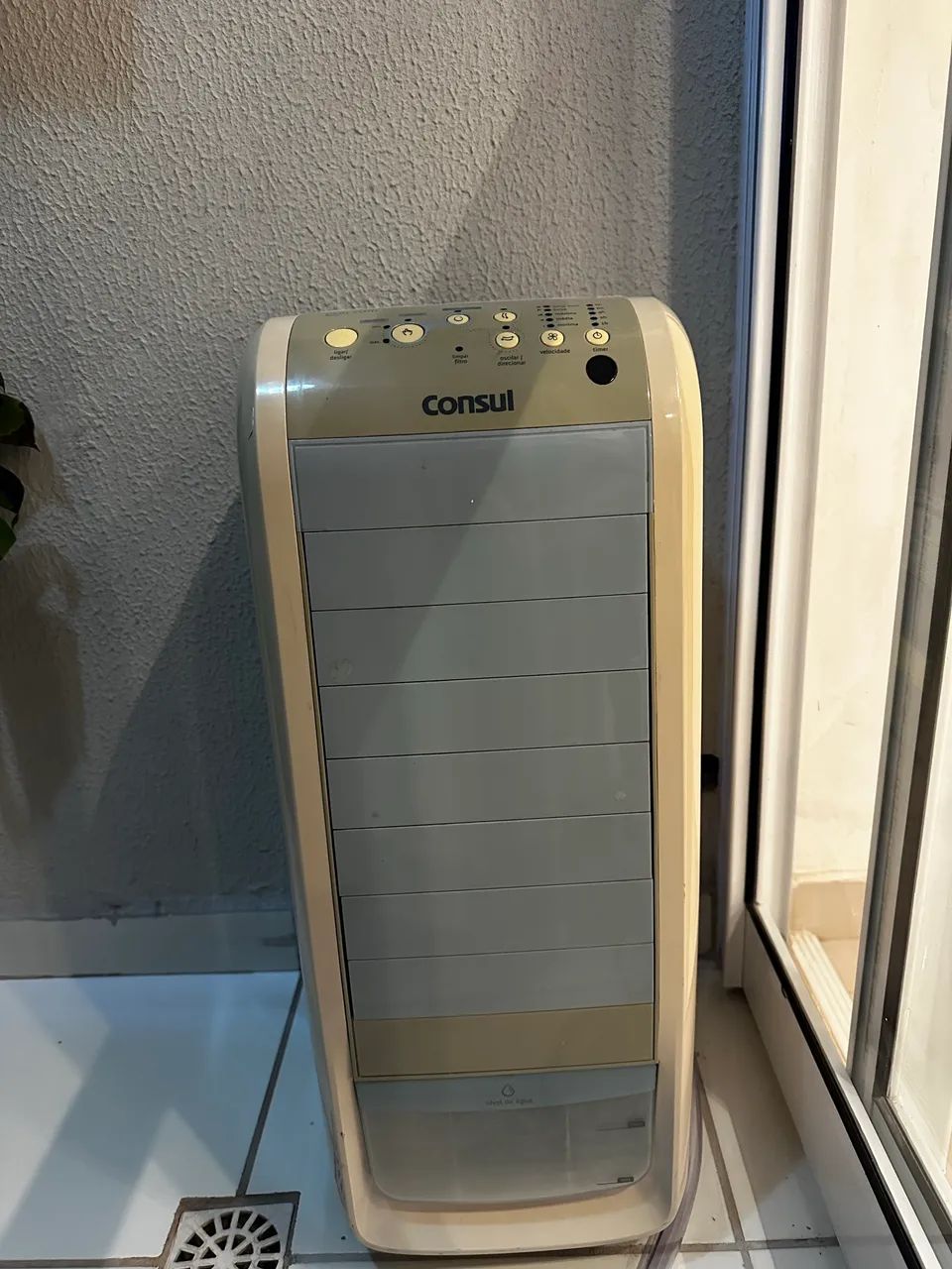 Climatizador de ar quente e frio consul