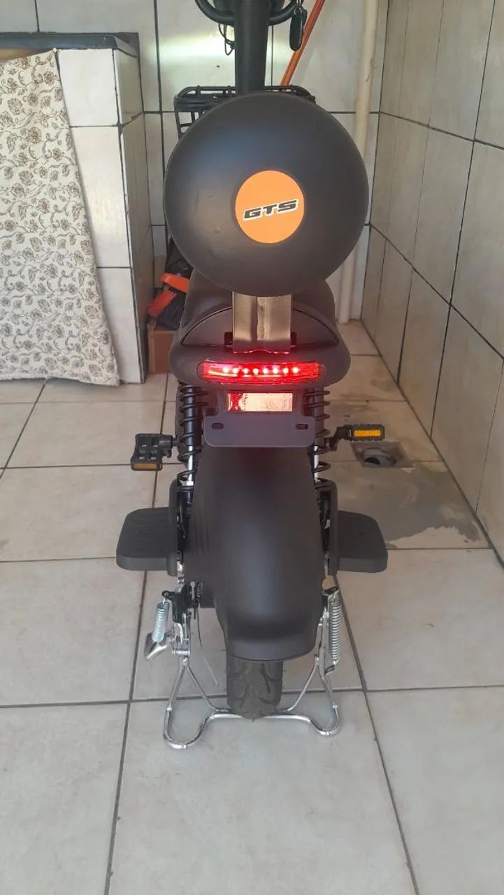 Vende - se bicicleta eletrônica. Nova 