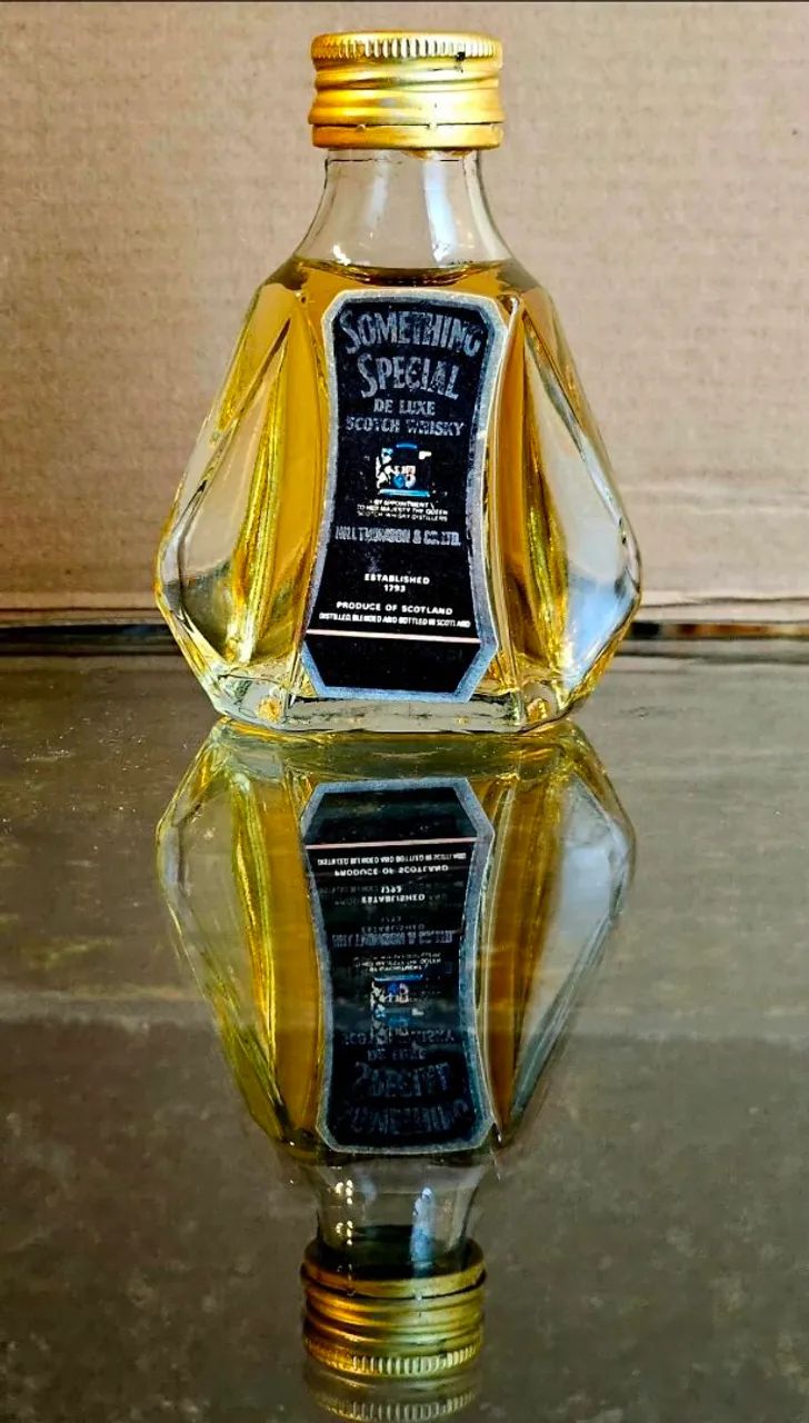 Miniatura Scotch Something Special 50 ml, desde 1987  para colecionar ou degustar 12 anos - Foto 2