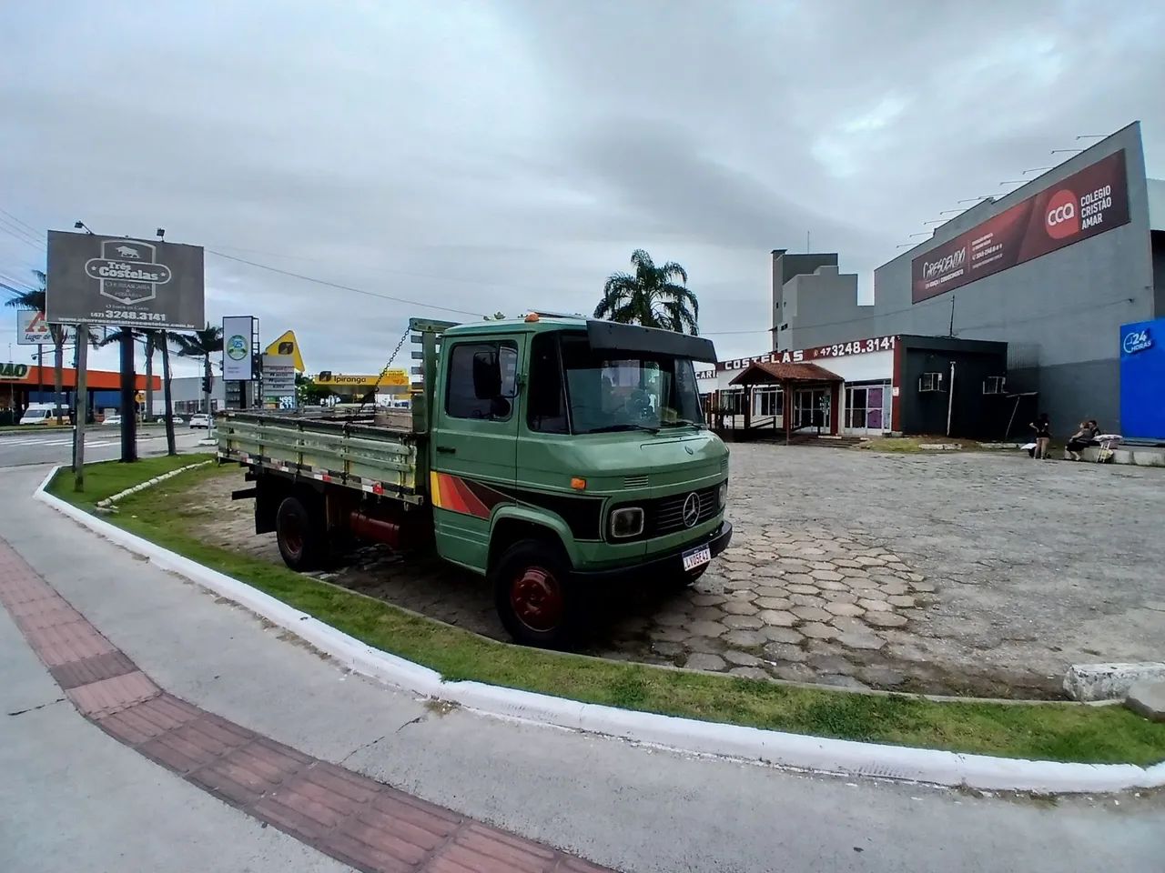 Vendo 608E ano86 filé boa de mecânica e pneus  - Foto 6