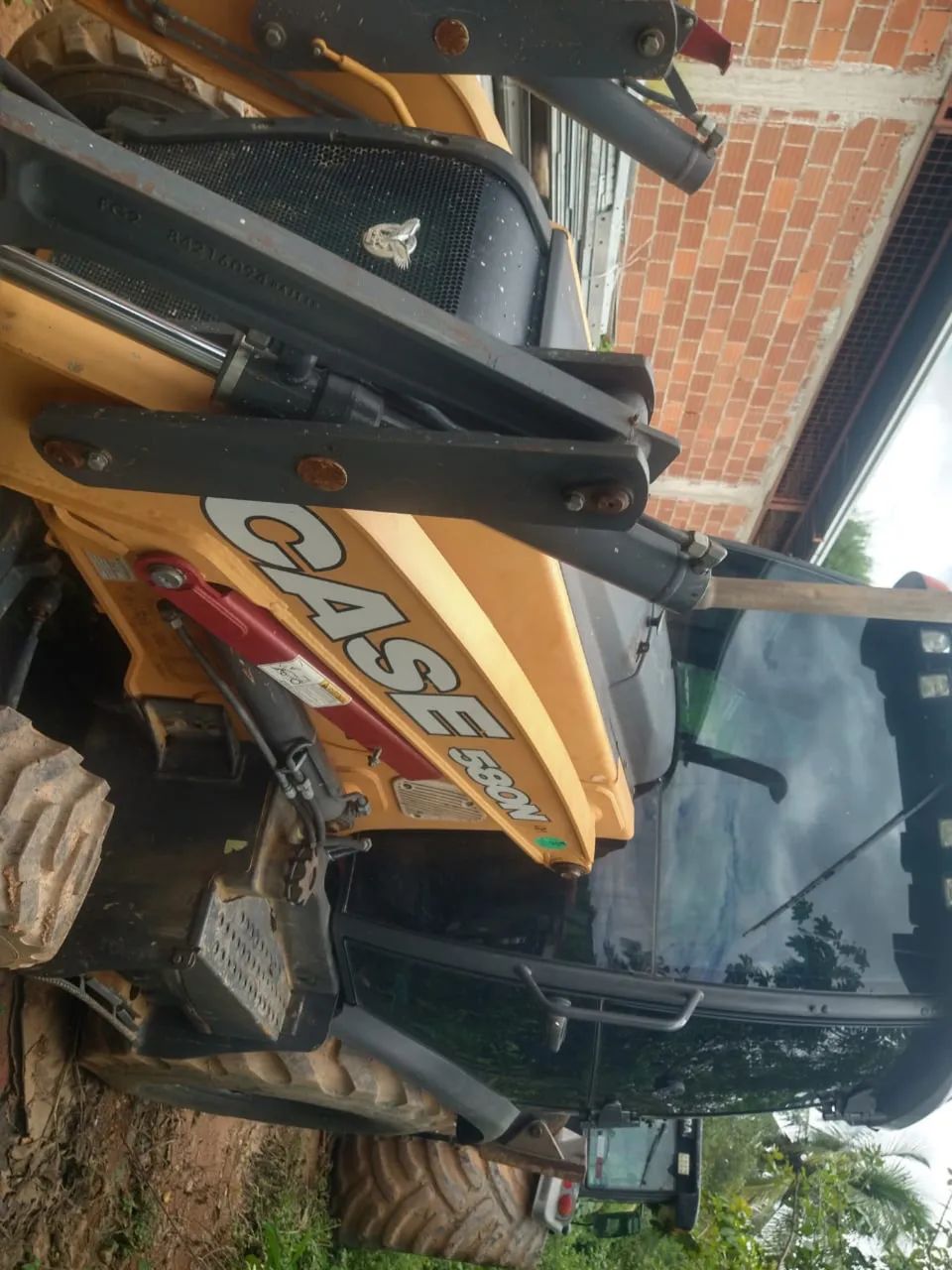 Case 580N