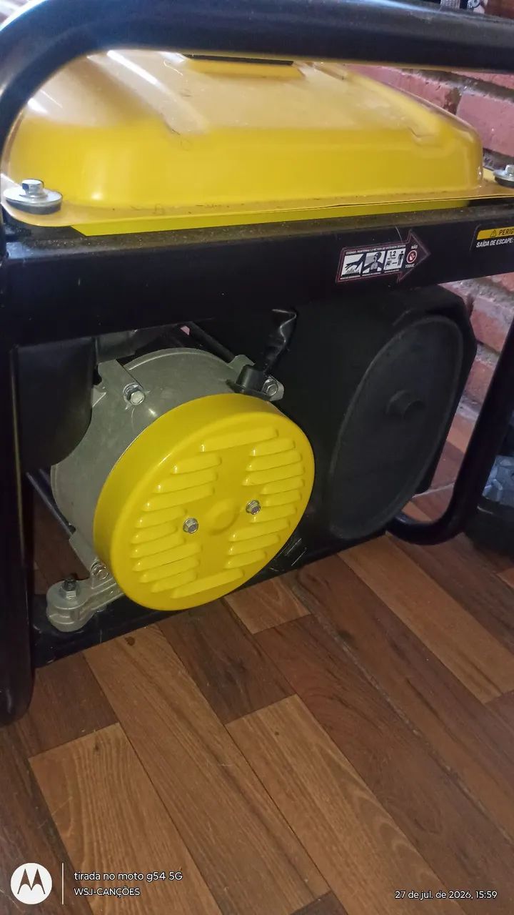 Gerador duas 110 e 220 volt  - Foto 3