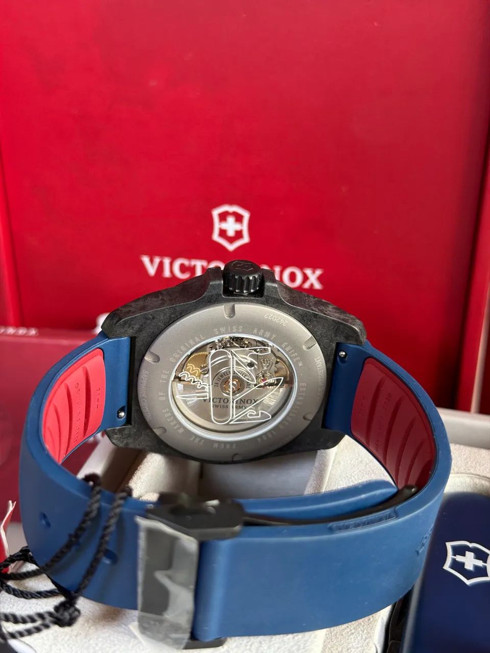 時計 hiramax42 Relógio Victorinox Inox carbono automático 242022 novo