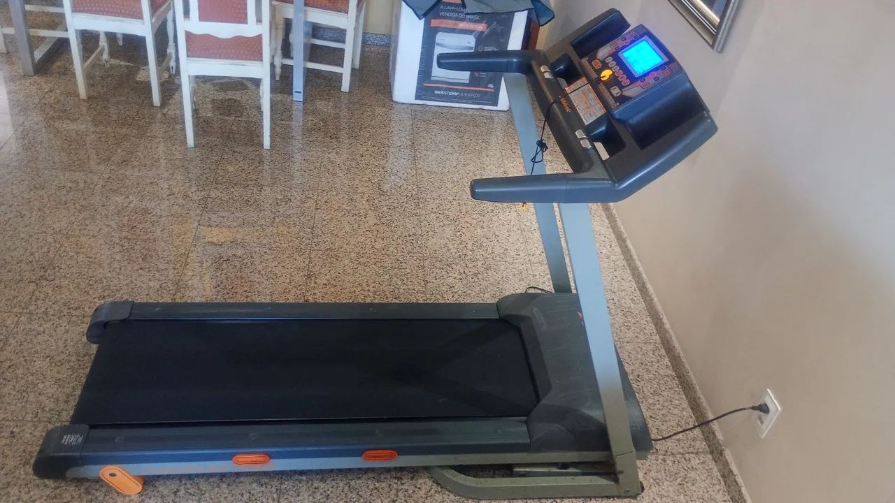 Esteira Athletic Advanced 720EE - Foto 3