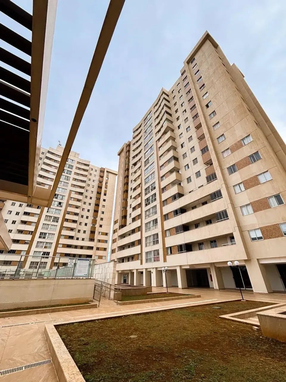 R$ 380 Mil no Gama: 2 Quartos, Suíte, Varanda e Lazer Completo - Foto 2