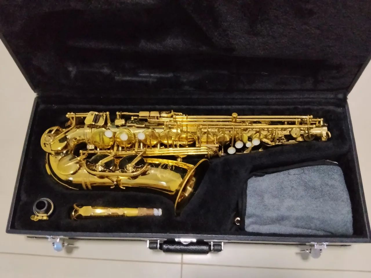 Sax Alto Jupiter JAS 769-767 Original Taiwan + Estojo rígido