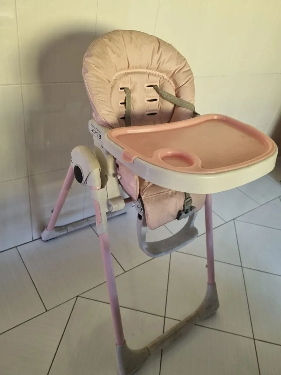 Cadeira de Alimentação Prima Pappa Zero3 Burigotto Rosa Ótimo Estado - Foto 2