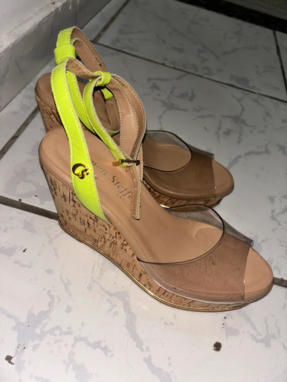 Sandália Carmen steffens