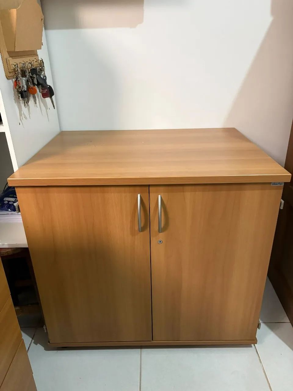 Conjunto Mesa escritório com armário e gaveta  - Foto 3