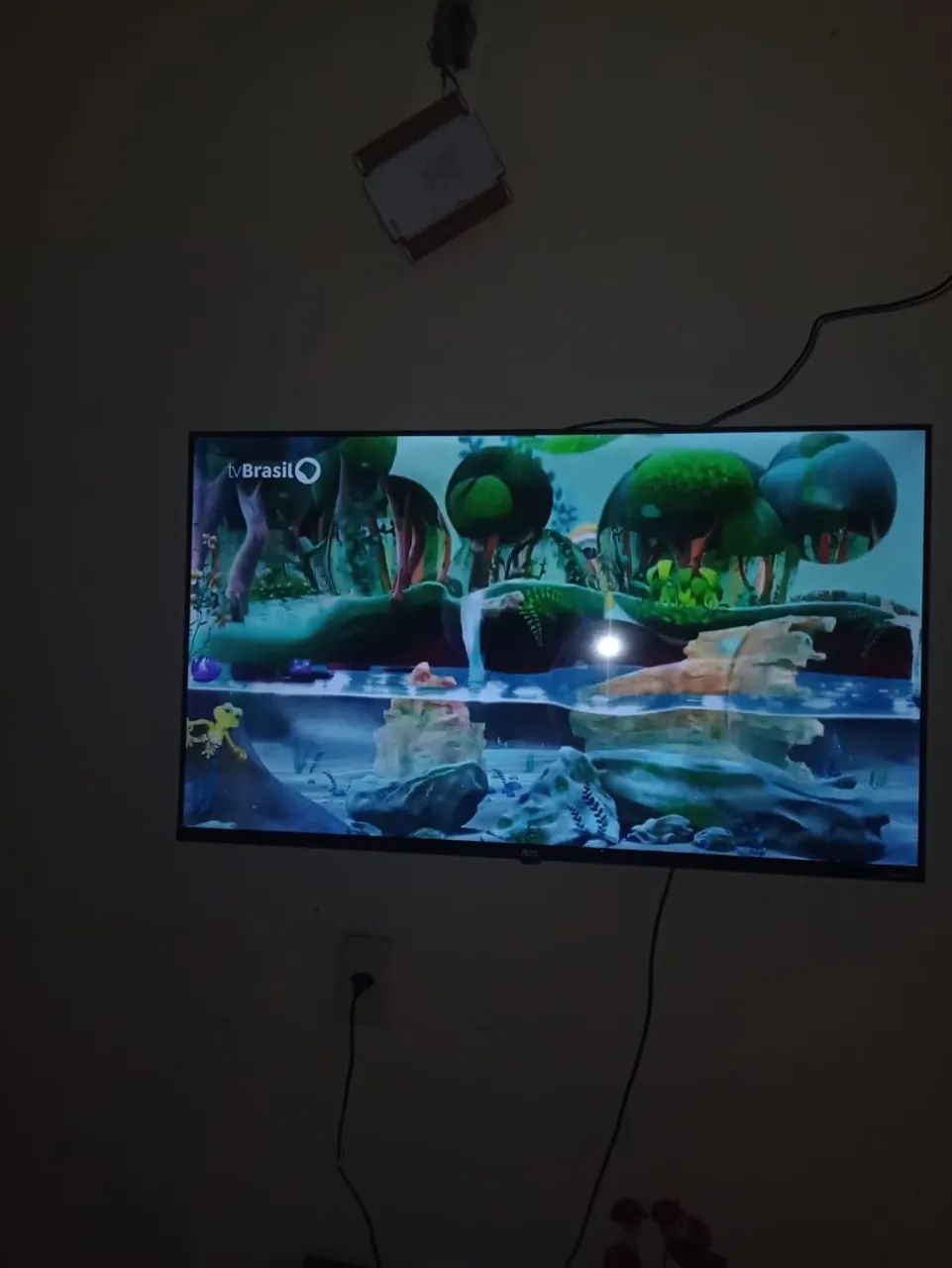 Uma smart tv de 43 polegadas seme nova venha conferir  - Foto 2