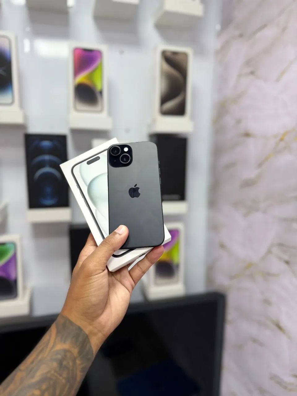 IPHONE 15  - 128GB PRETO ?3.099