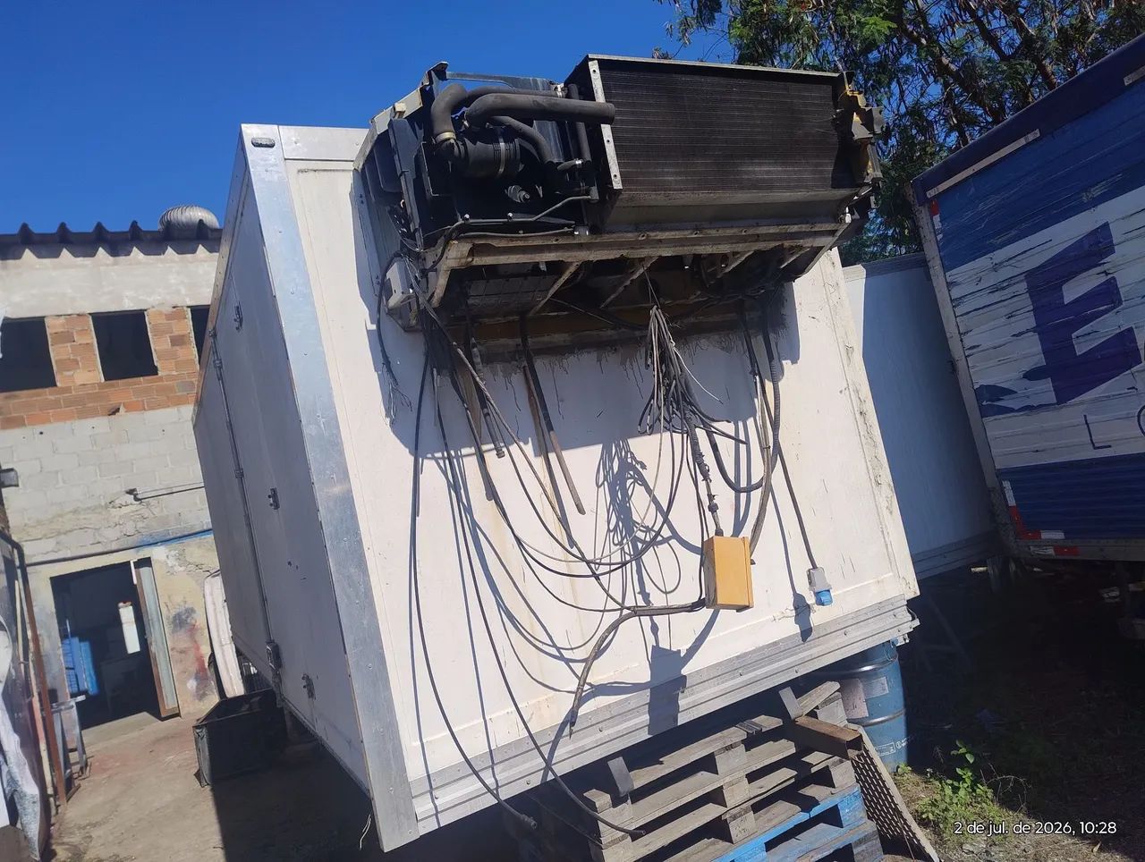 Baús carga seca e refrigerados