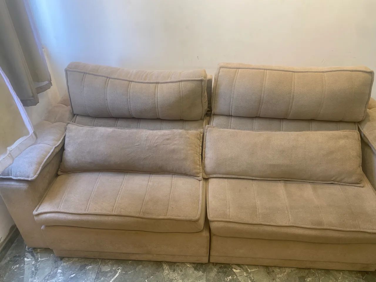 Vendo sofá de alto padrão semi novo  - Foto 2
