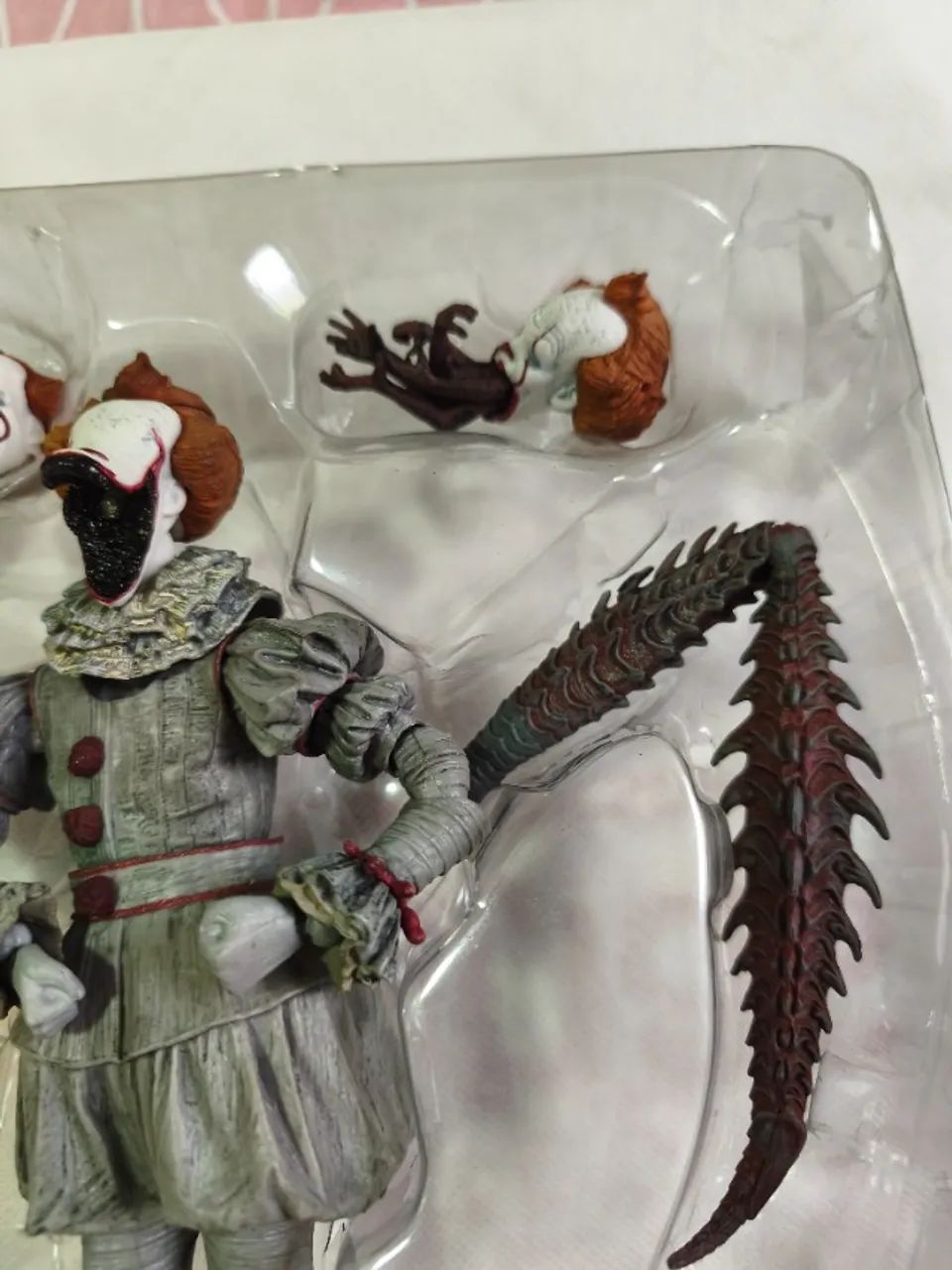 Boneco colecionável Pennywise 