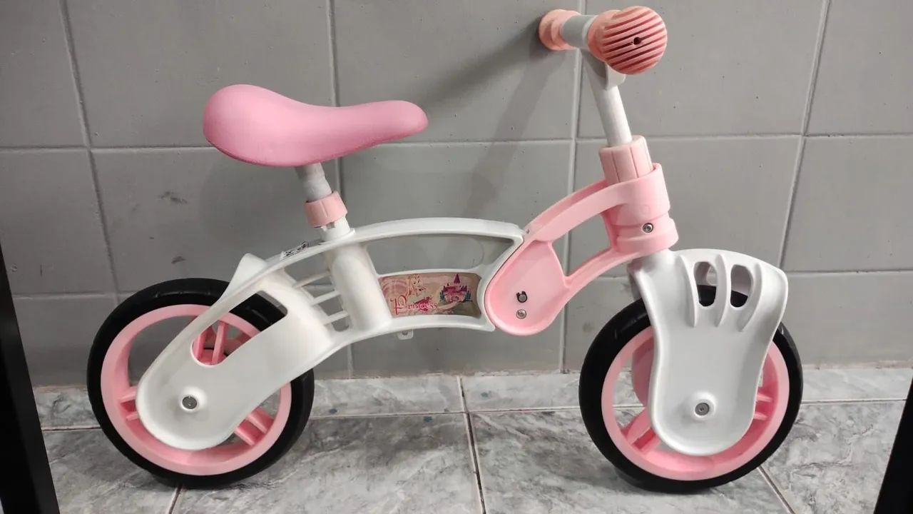 Bicicleta de equilíbrio feminina  - Foto 4