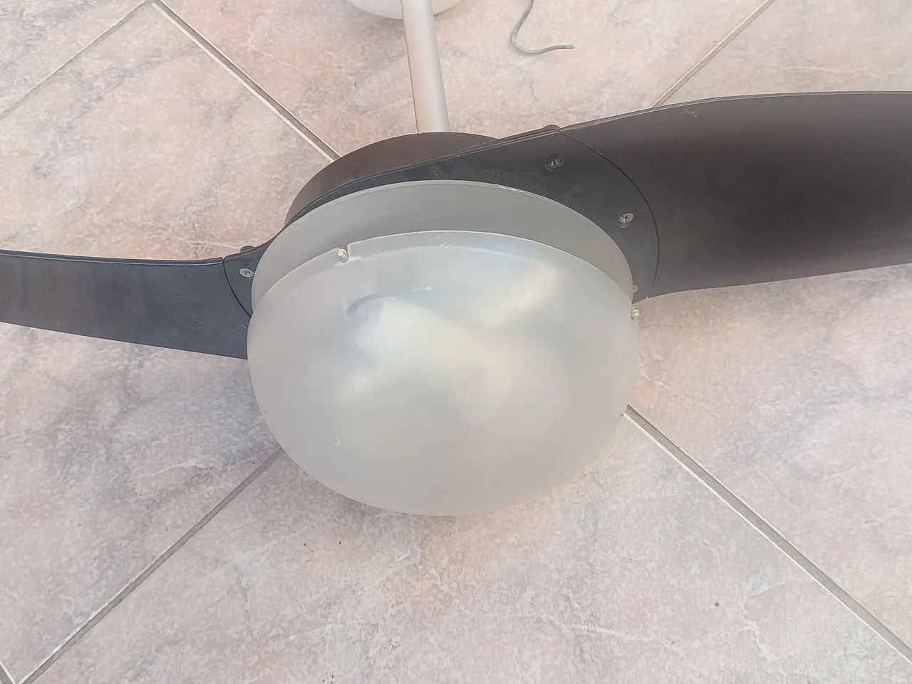 Ventilador de teto com luminária. - Foto 5