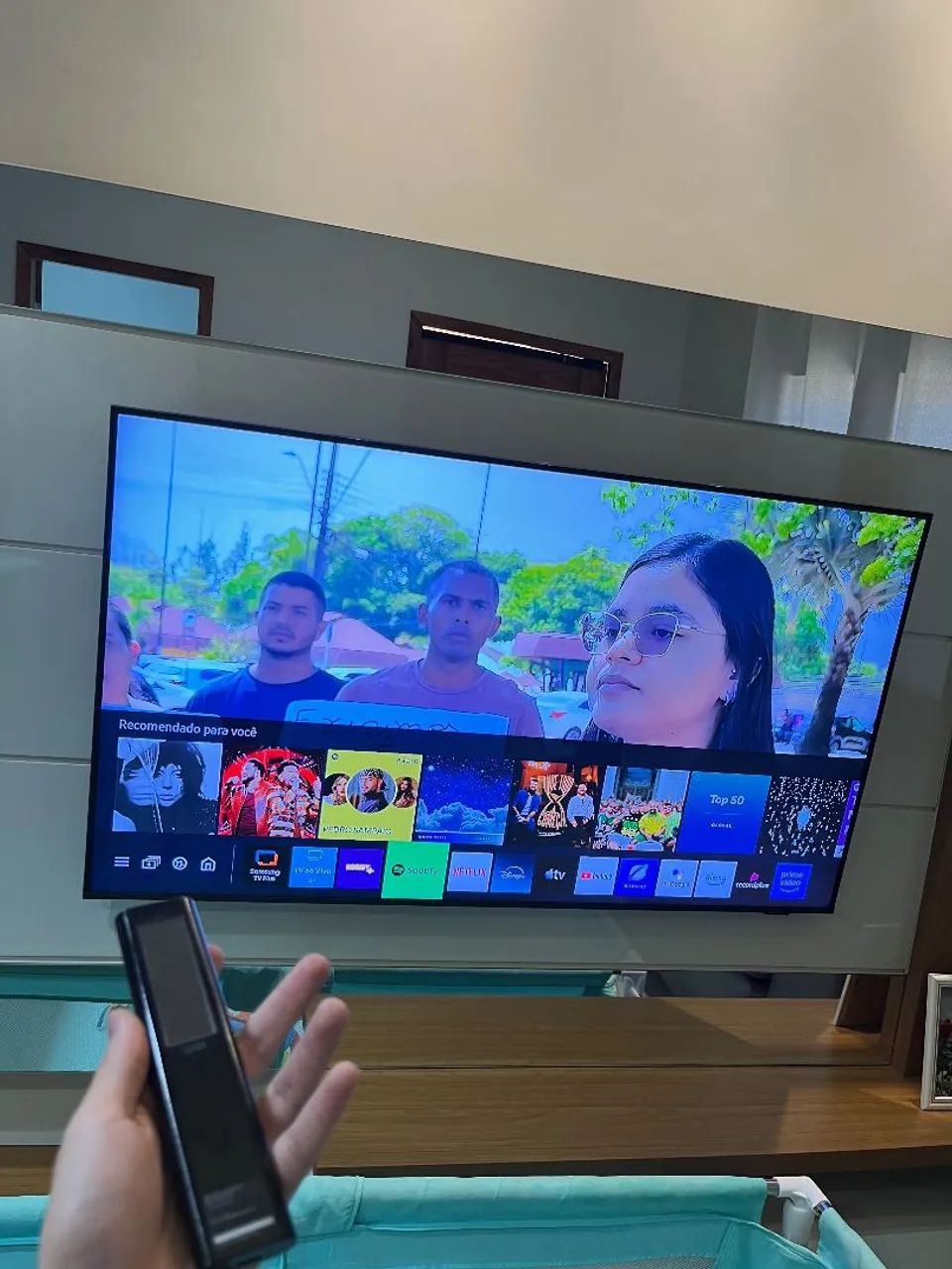 Vende-se esta TV 55" Samsung QLED - Foto 2