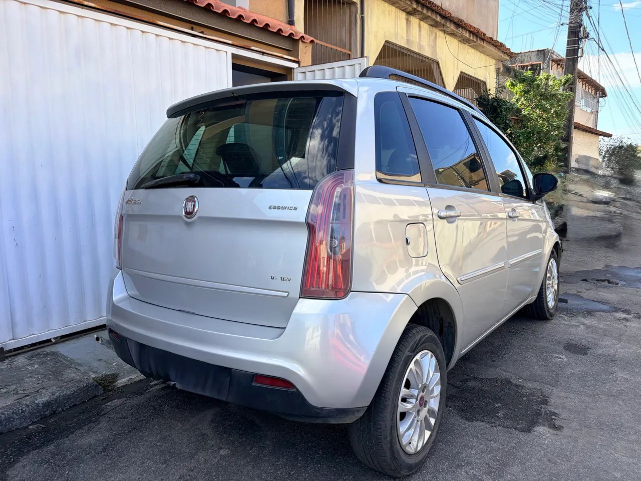 Fiat Idea Essence 1.6 Flex 16V 5P 2011 - Foto 3