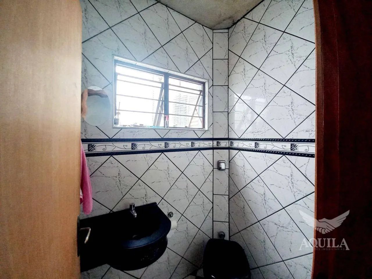 SOBRADO COM 3 DORMITÓRIOS - 1 SUÍTE NO JARDIM SANTO ANDRÉ - SOROCABA - 203,95 M² - Foto 4