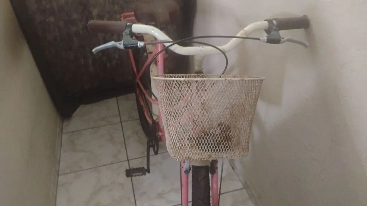 Bicicleta salmão com cestinha  - Foto 2