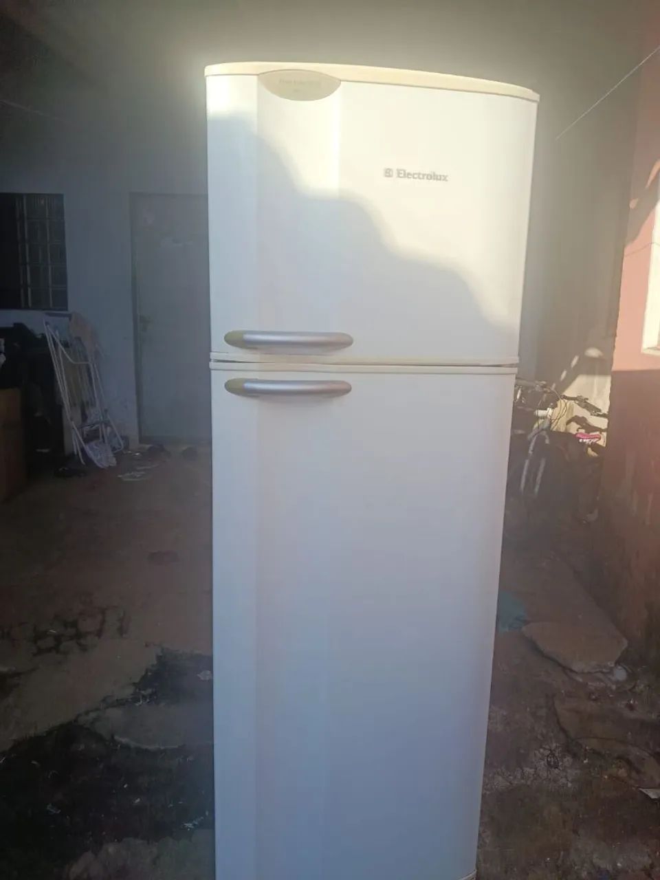 vende a geladeira 