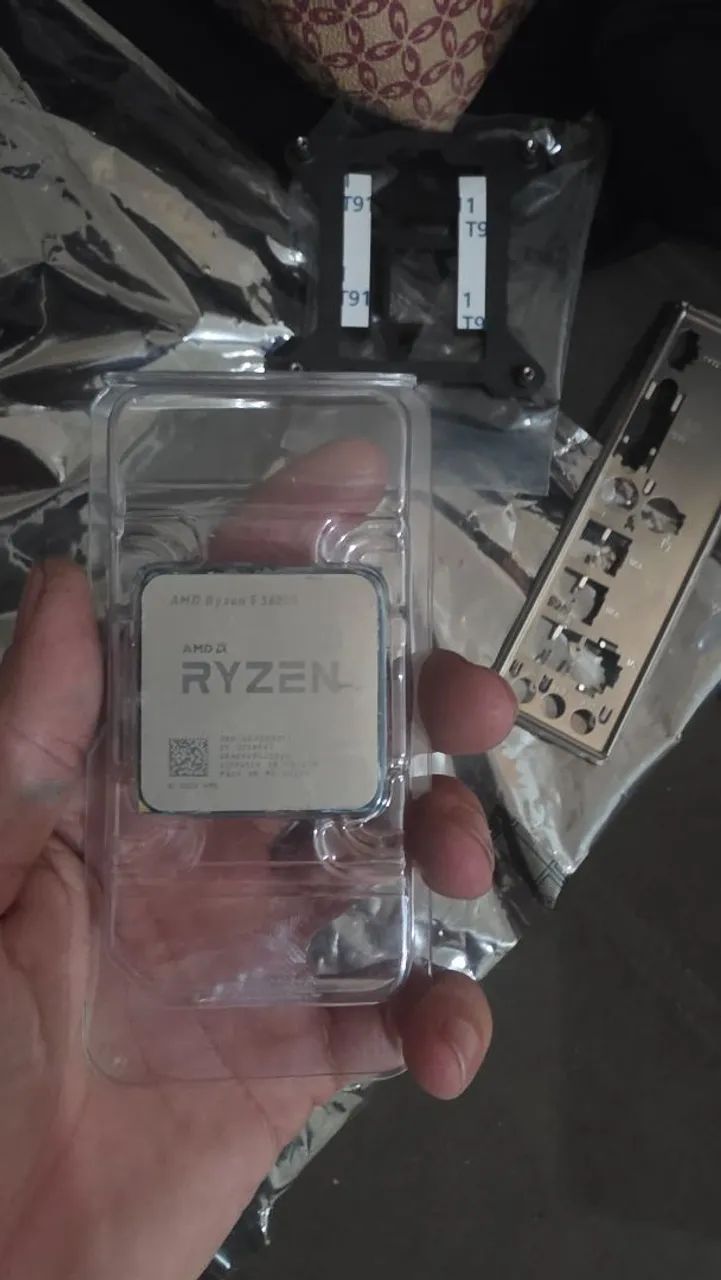 ryzen 5 5600g + A520 pro  - Foto 3