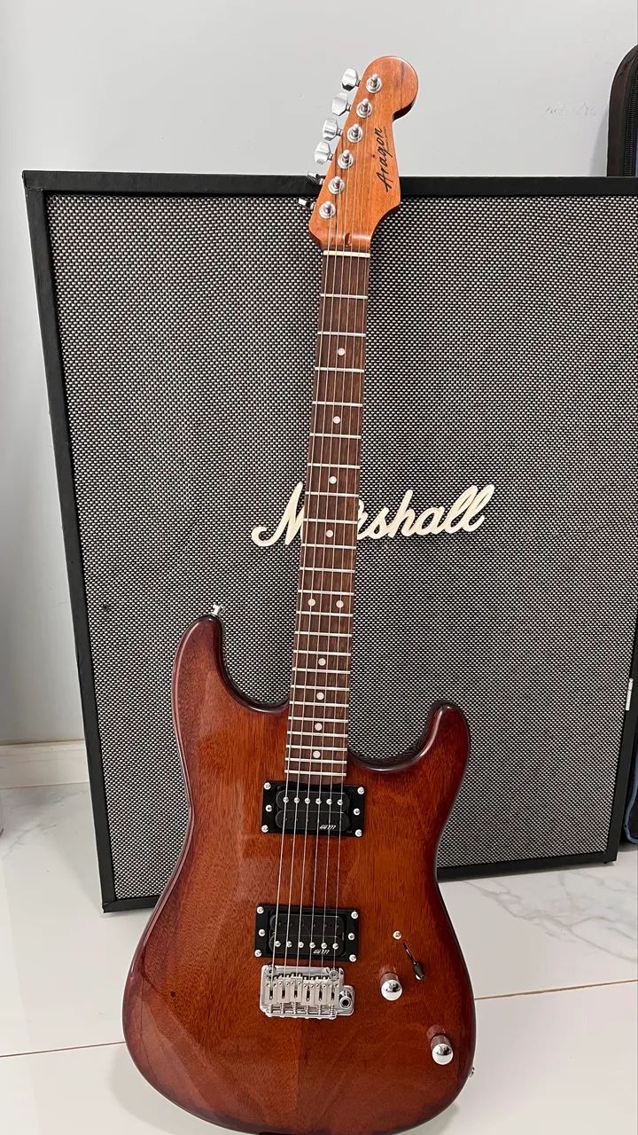 Guitarra Luthier estilo Charvel com Malagoli