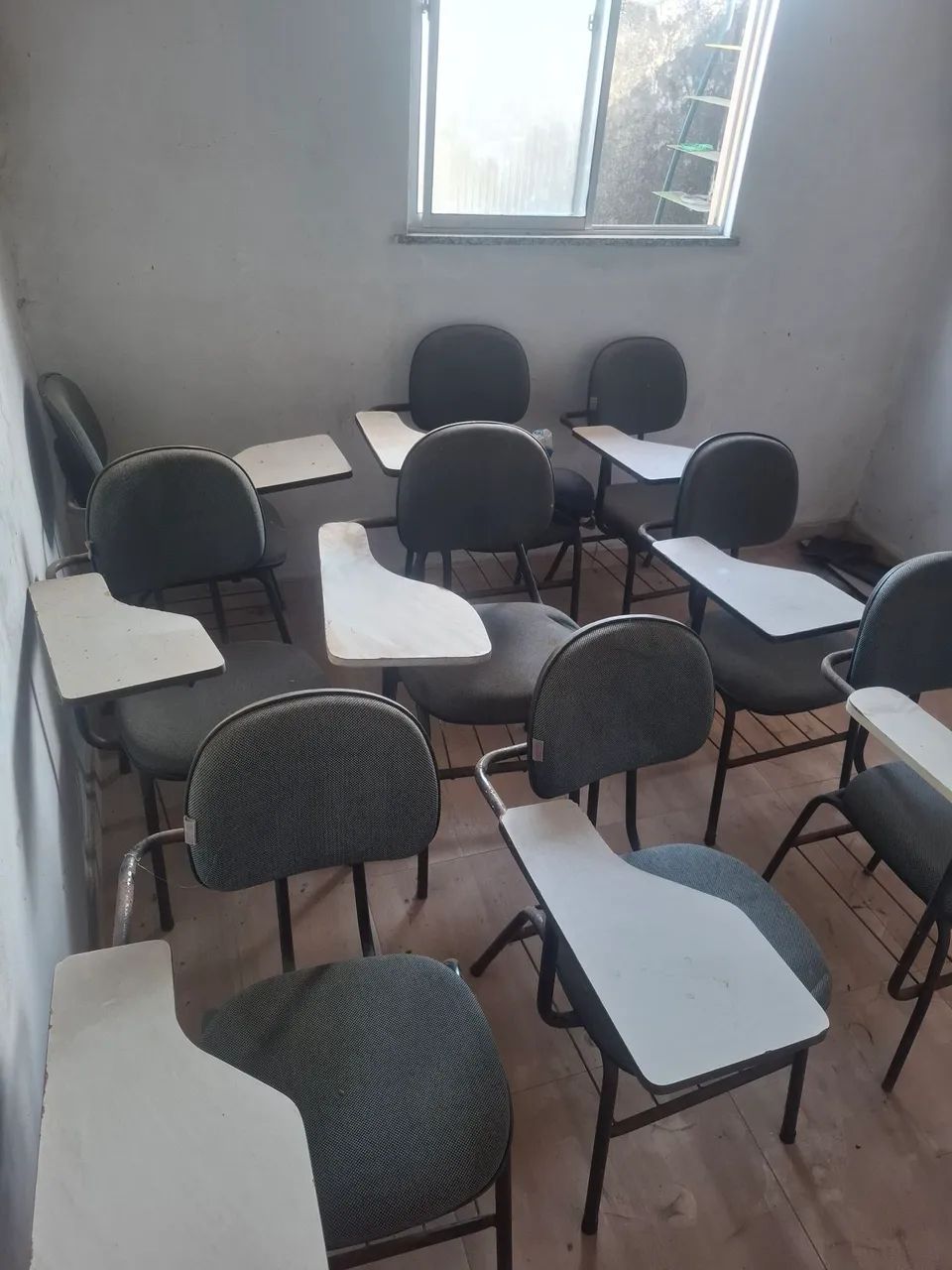 Cadeiras para aula e outras utilidades  - Foto 2