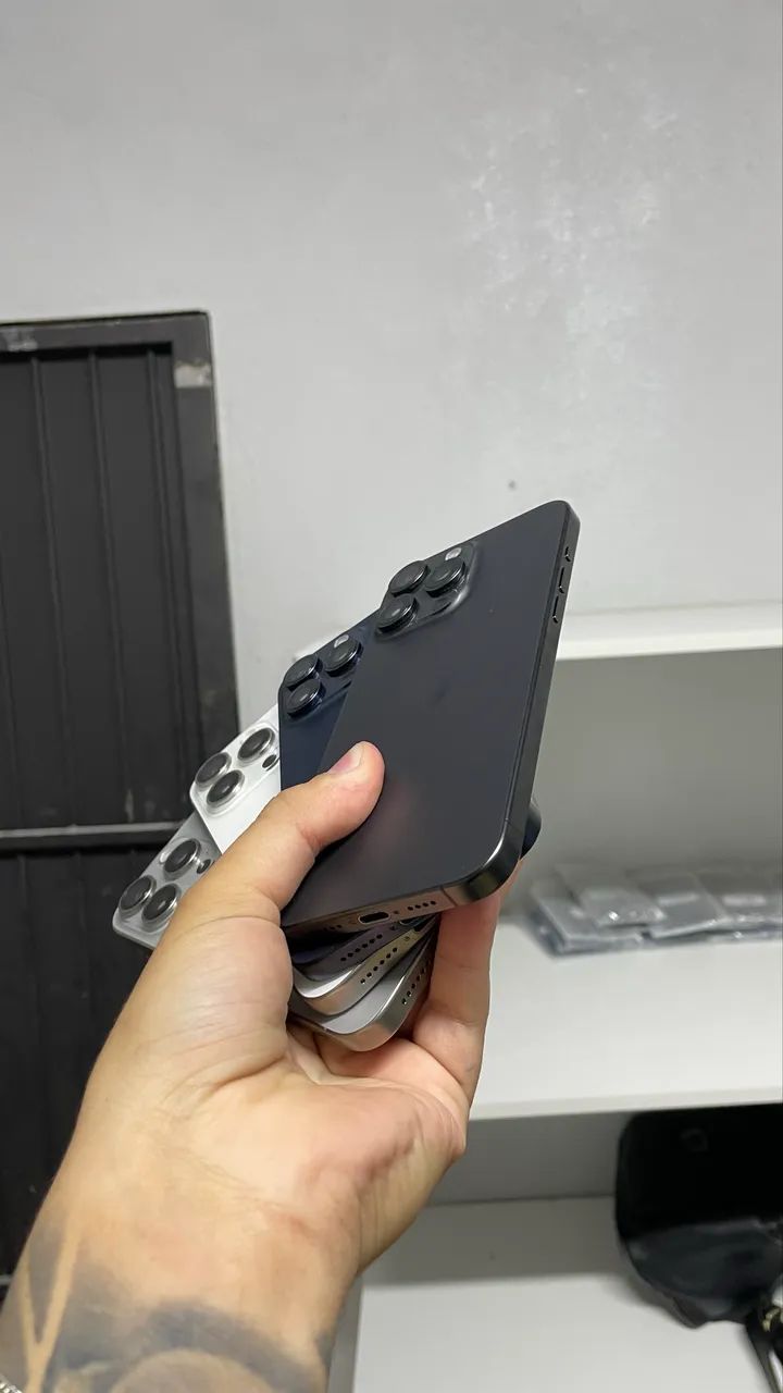 iPhone 15 pro Max 512gb - Seminovos!!! Venda ou troca  - Foto 3