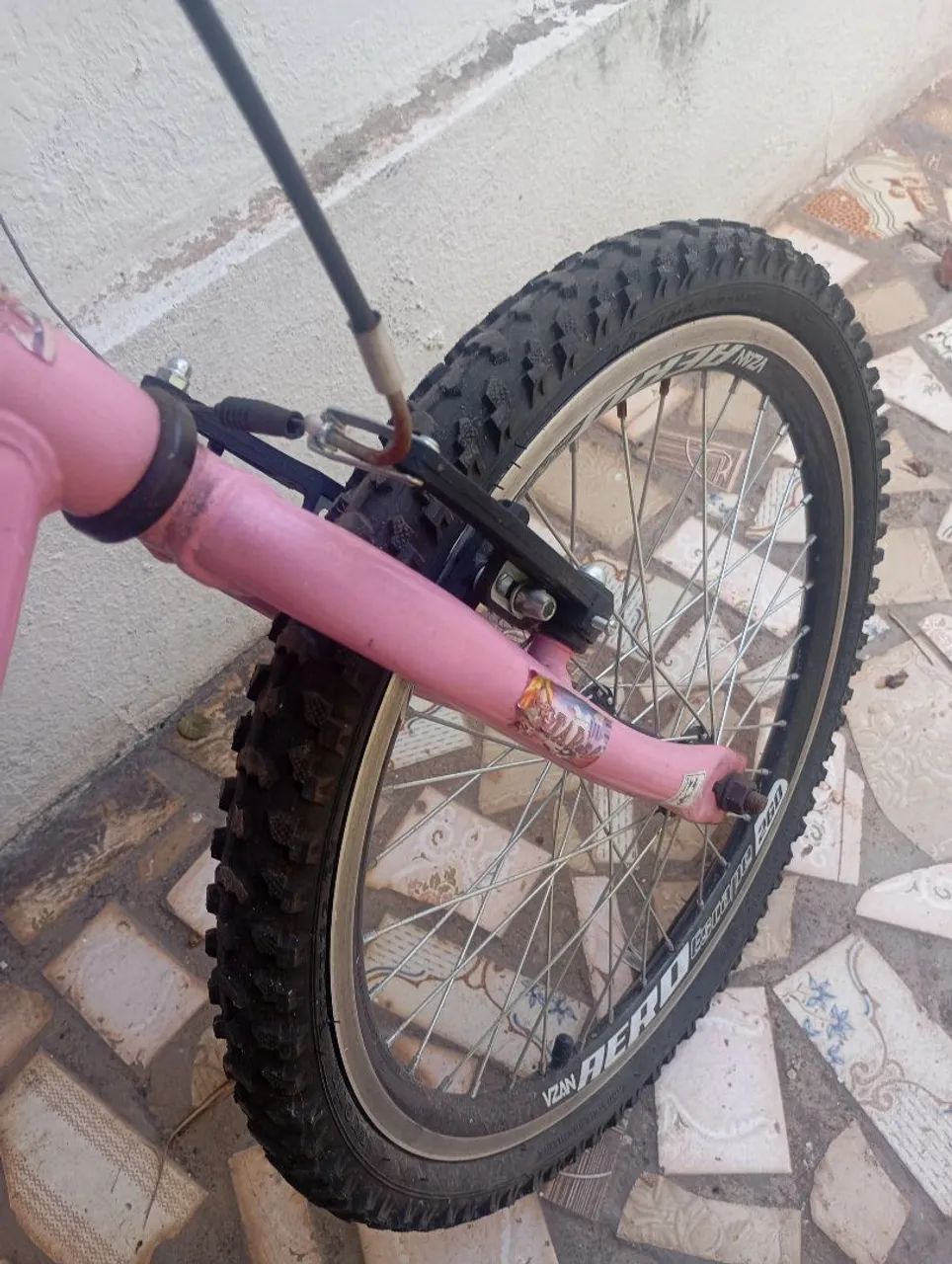 Bicicleta infantil aro 20 - Foto 4