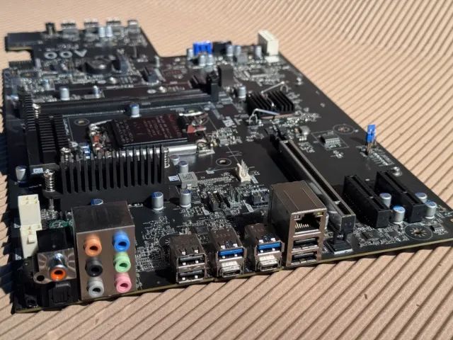 Placa mãe Dell Alienware Aurora R15 - Z690 - Peças de Hardware